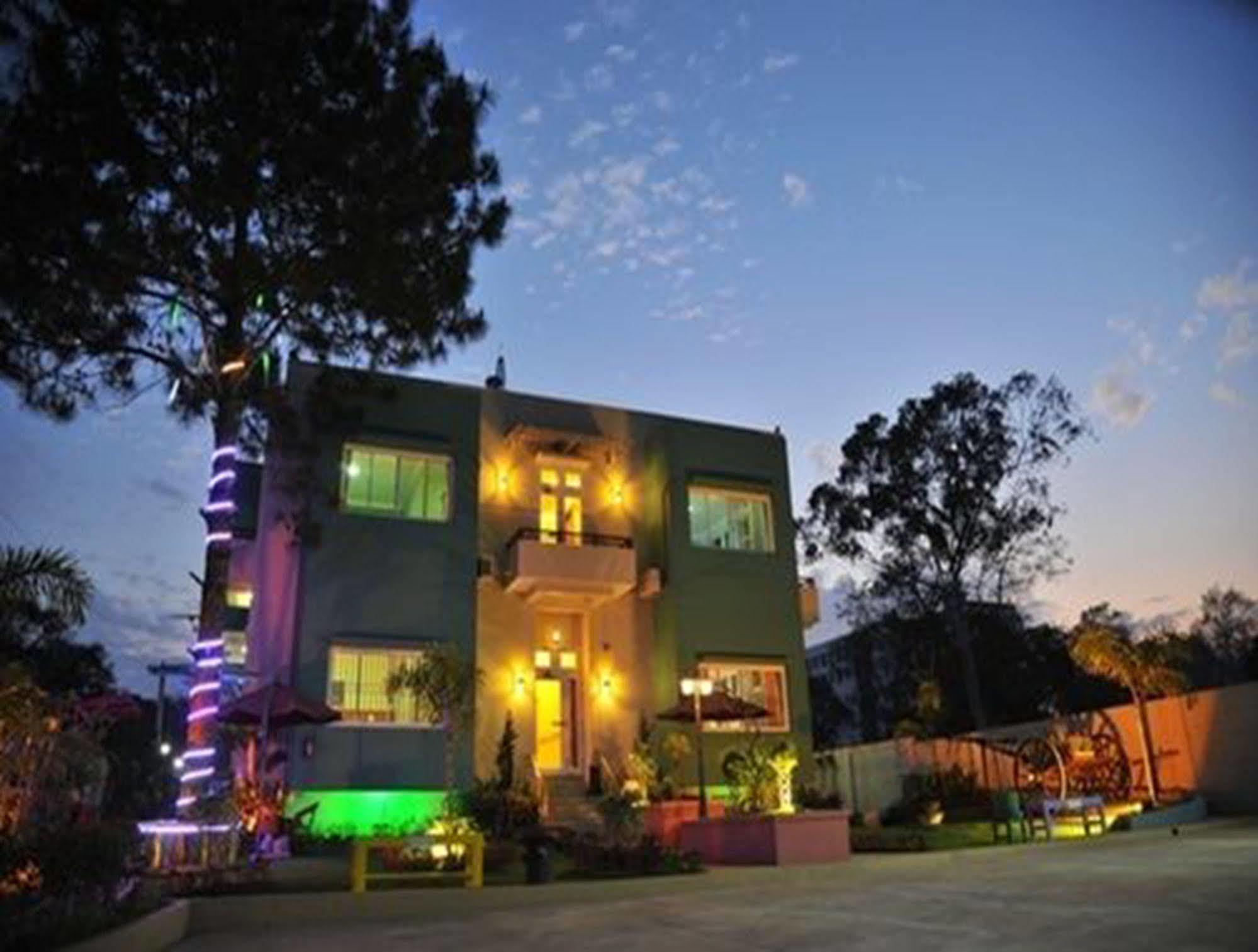 Royal 3* Pyin Oo Lwin