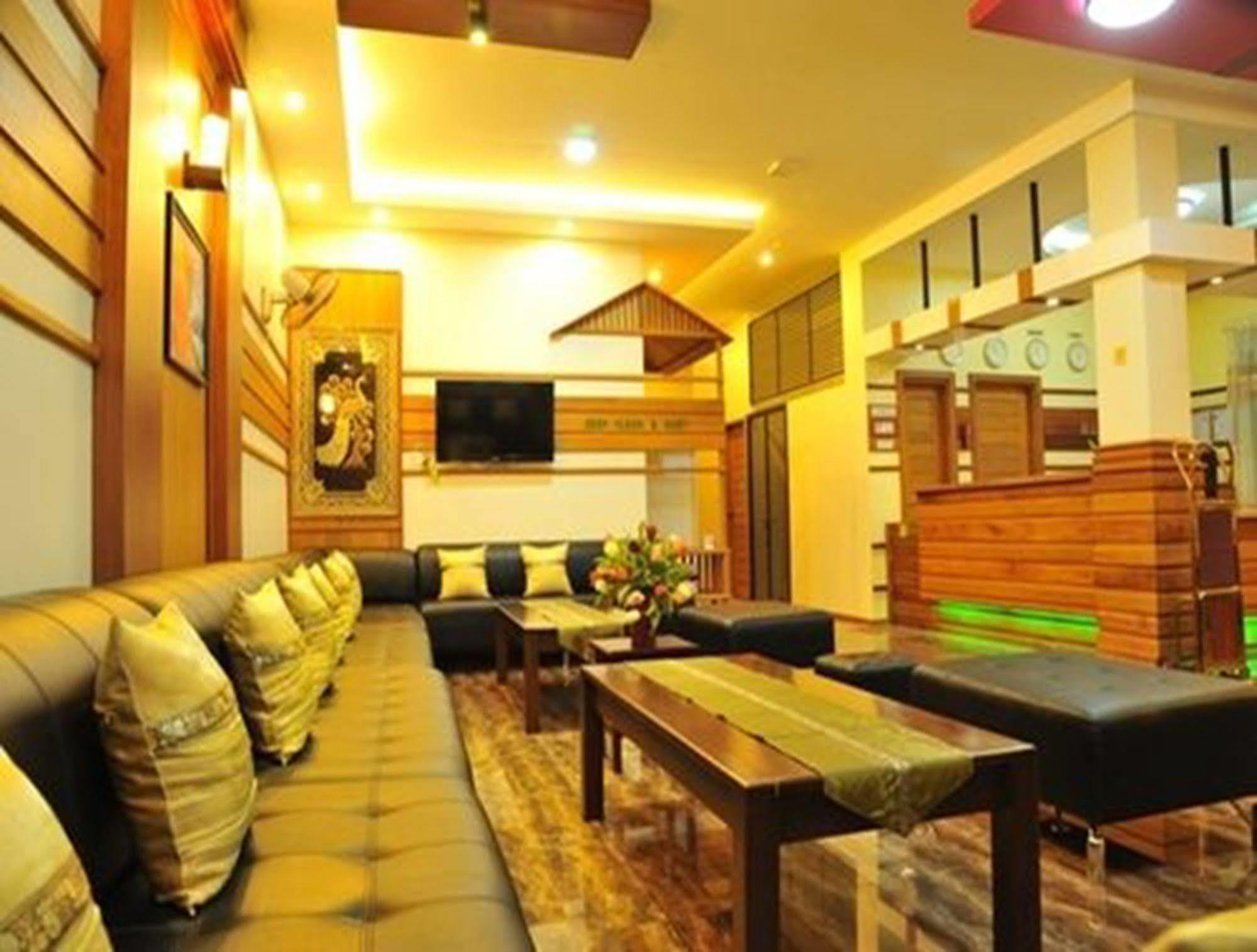 Royal 3* Pyin Oo Lwin