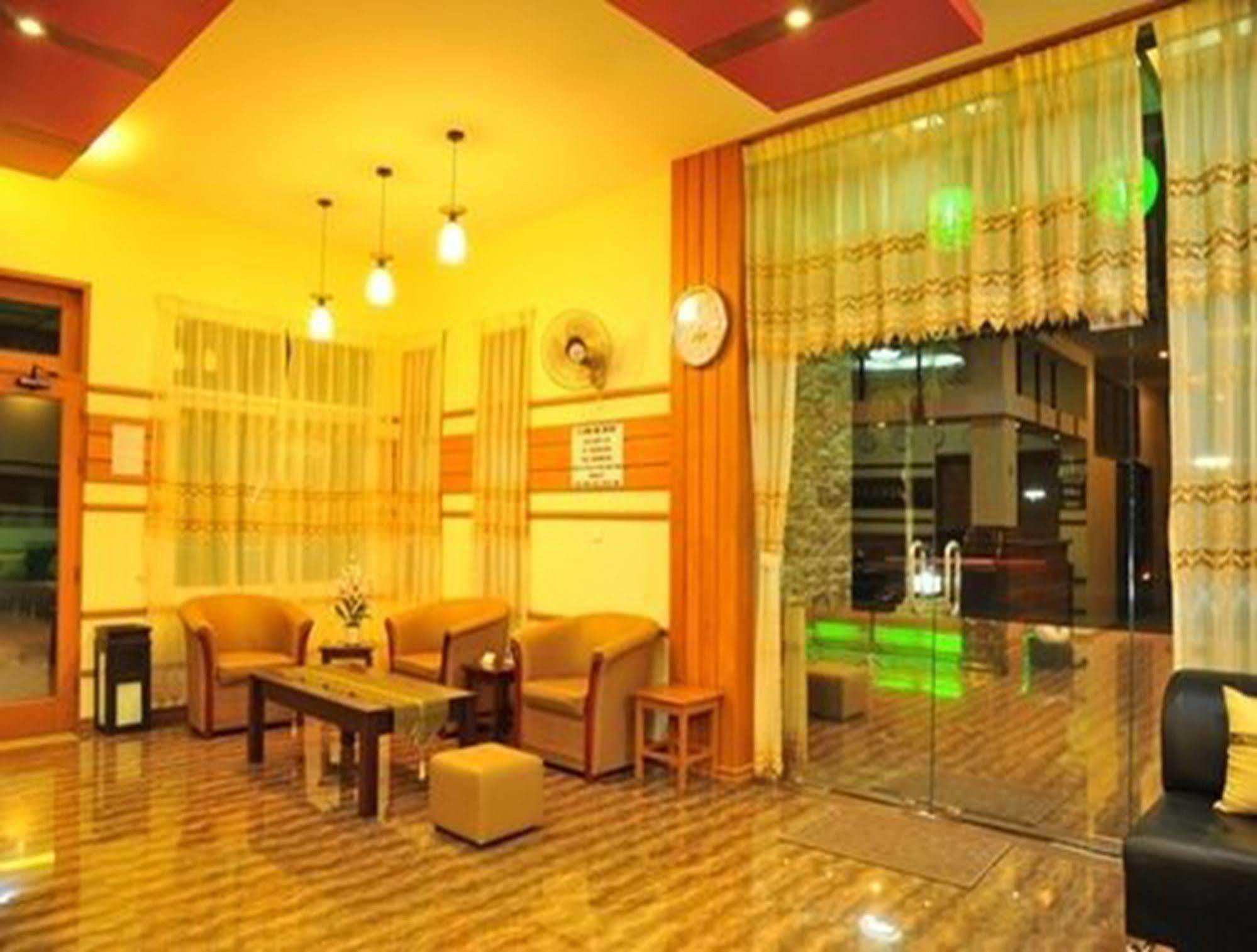 Royal 3* Pyin Oo Lwin