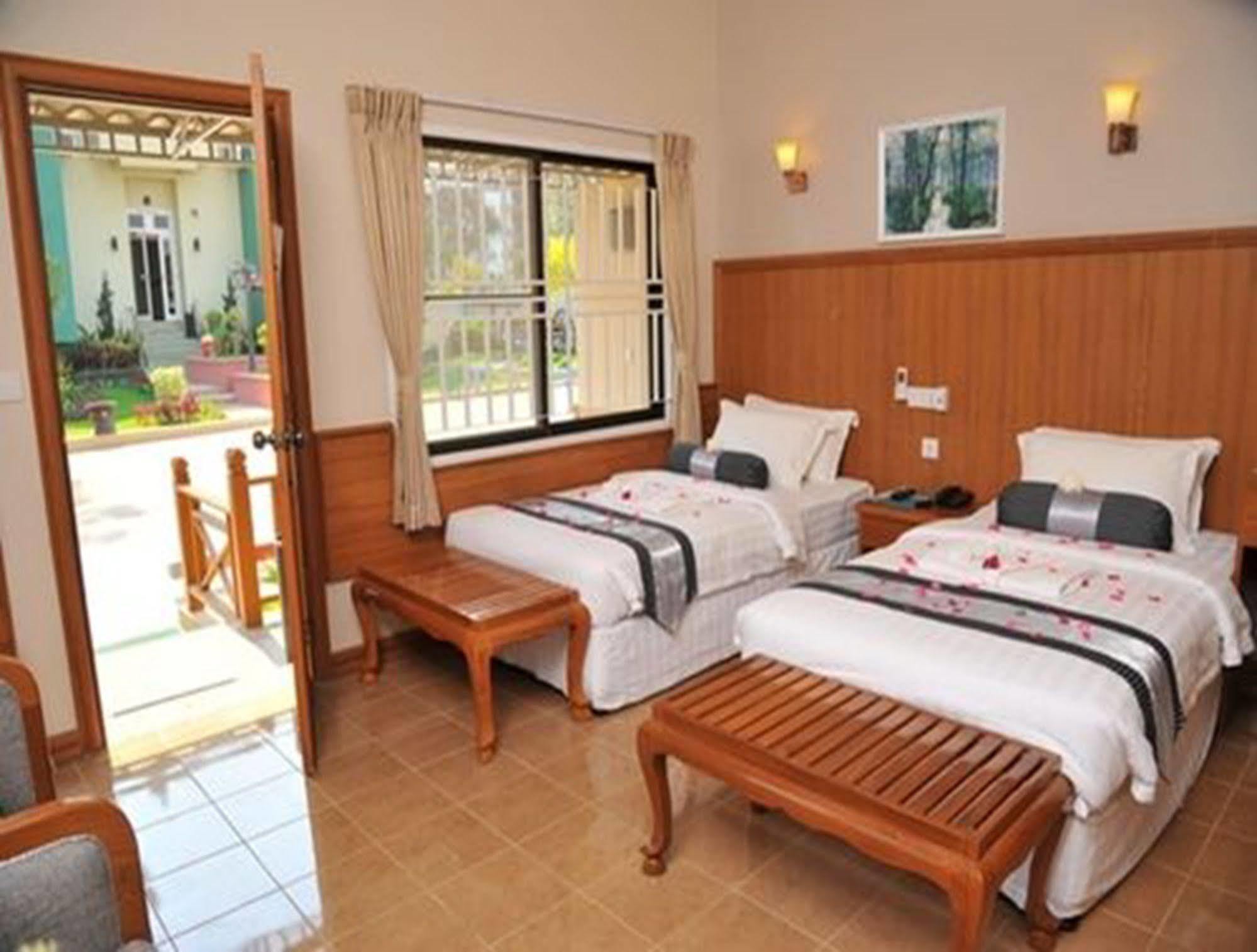 Royal Hotel 3*