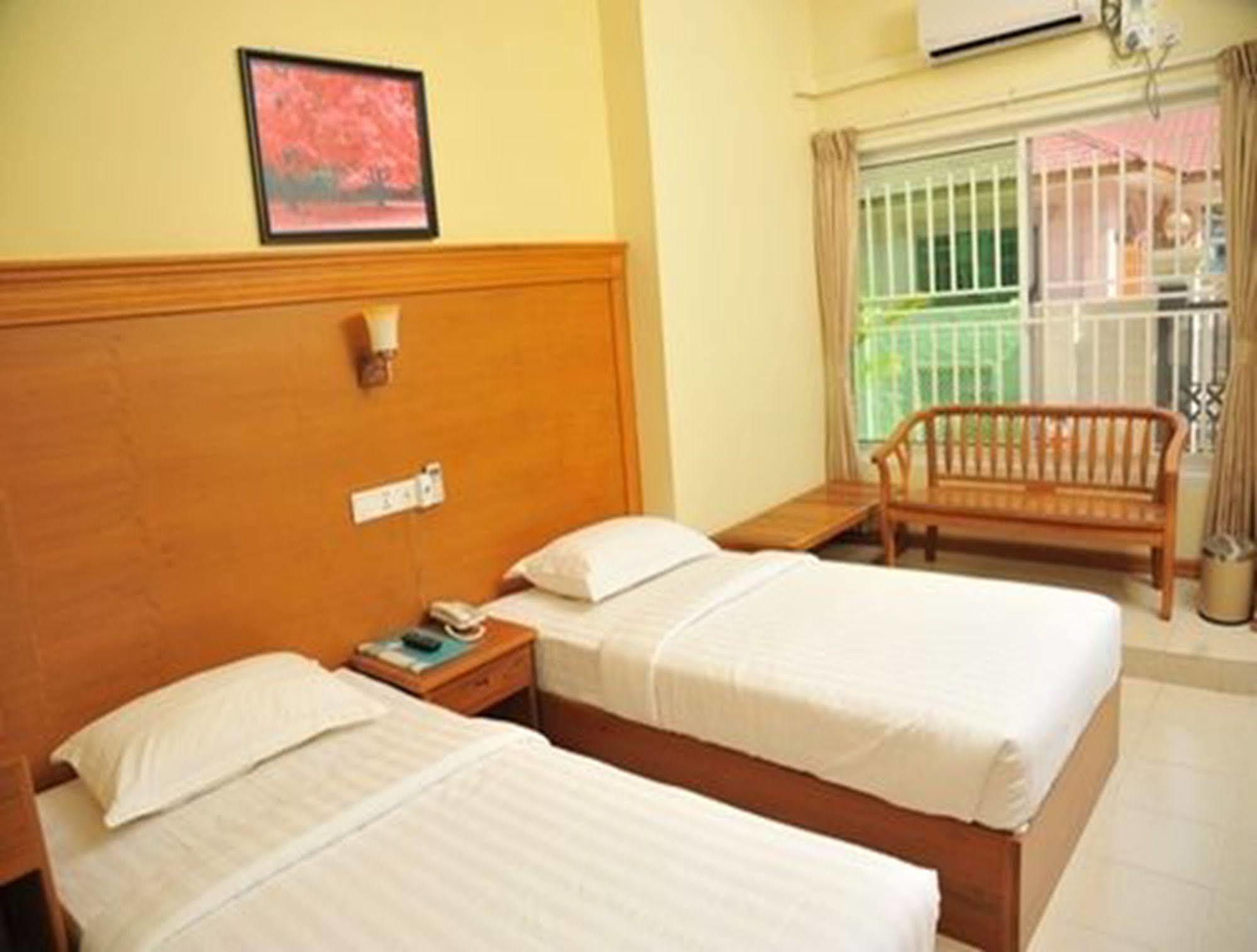 Royal Hotel 3*