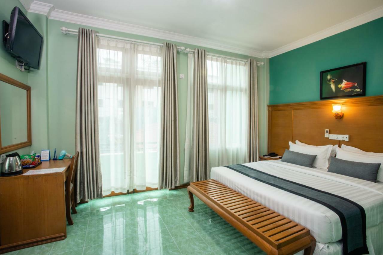 Royal 3* Pyin Oo Lwin