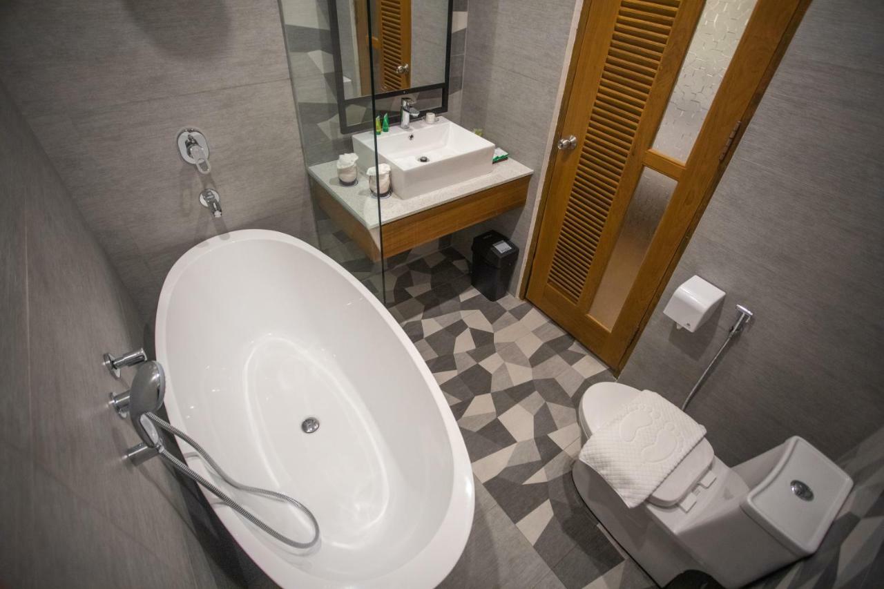 Royal Hotel 3*